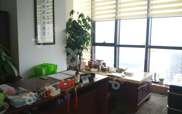 正中时代广场_178平_精装_办公室房源出租