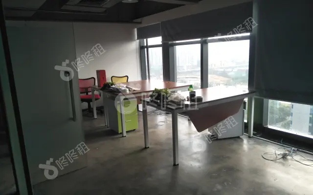 珠江国际中心_590平米_精装_办公室房源出租