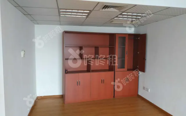 圣廷苑酒店_130平_精装_办公室房源出租