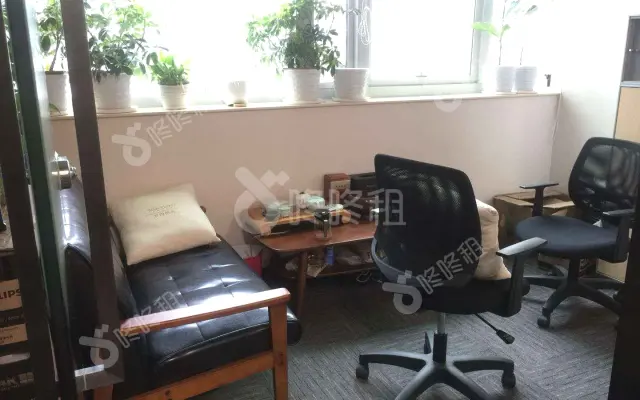 兆邦基金融大厦_88平_精装_办公室房源出租