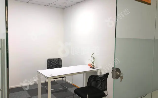 恒悦创客中心(南天辉商厦)_独立6人间_办公室图片