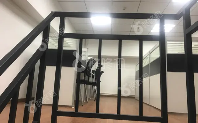 新闻大厦_280平米_简装_办公室房源出租