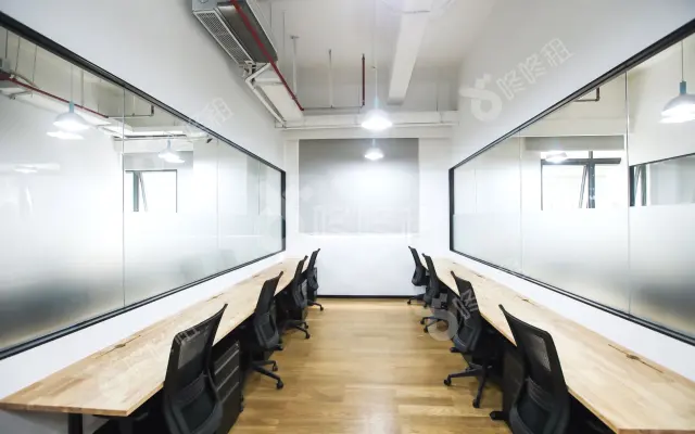 优谷湾区孵化器(U8智造产业园)_独立8人间_办公室图片