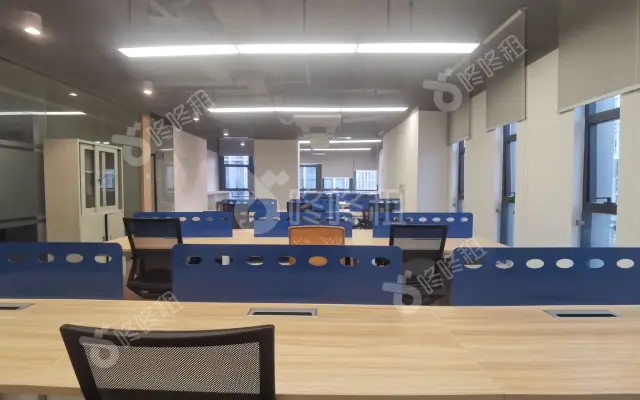 腾讯众创空间(深圳市软件产业基地)_独立24人间_办公室图片