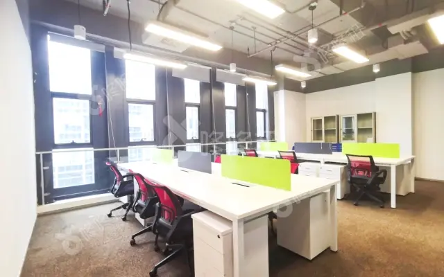腾讯众创空间(深圳市软件产业基地)_独立13人间_办公室图片
