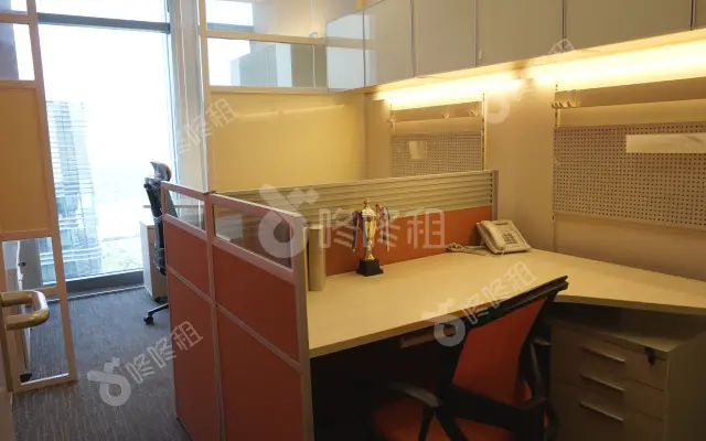 信盈商务中心(福田卓越时代广场)_独立3人间_办公室图片