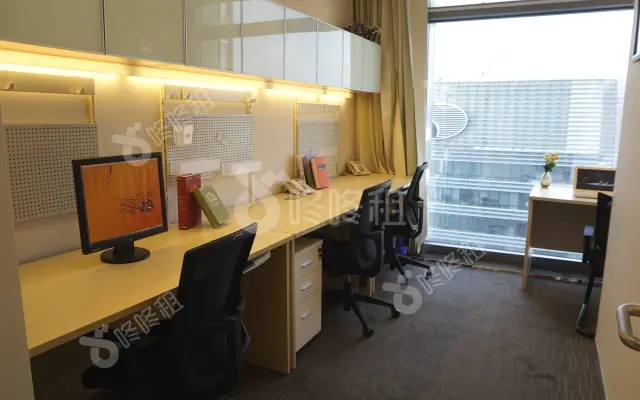 信盈商务中心(福田卓越时代广场)_独立4人间_办公室图片