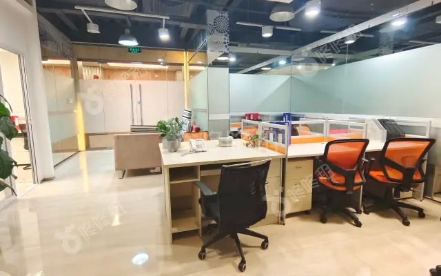 信盈商务中心(福田卓越时代广场)_独立25人间_办公室图片