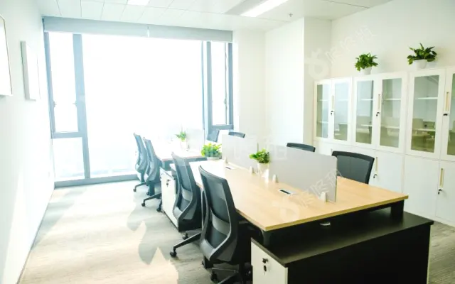 i深港孵化器(华润前海大厦)_独立8人间_办公室图片