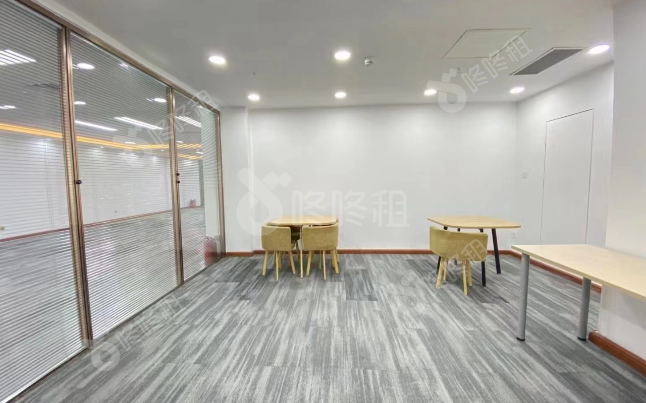 创新科技广场一期_750平_豪装_办公室隔间