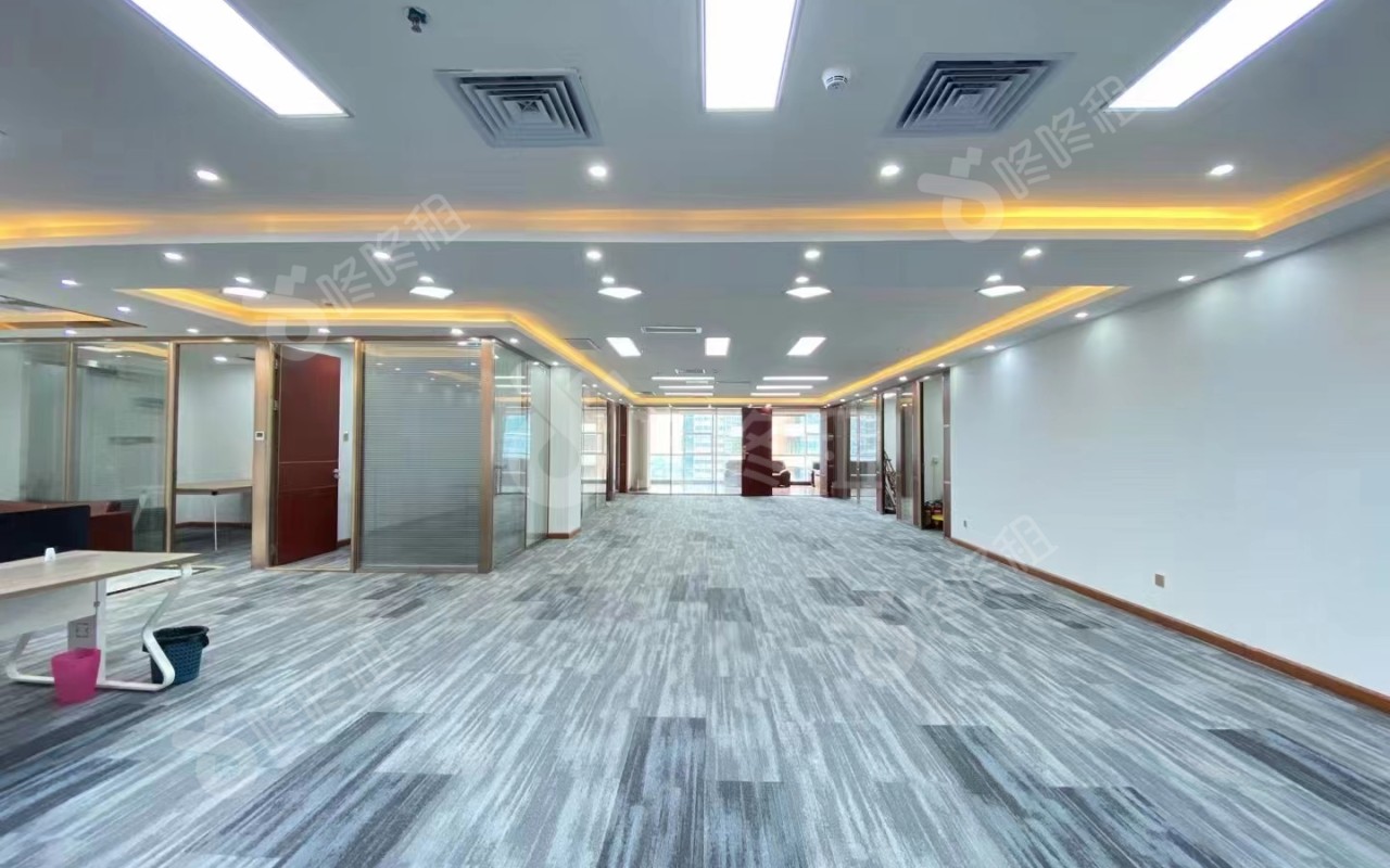 创新科技广场一期_750平_豪装_办公室开间