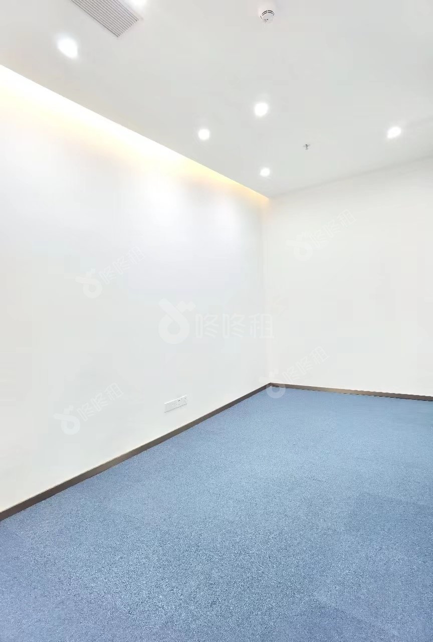 赛百诺大厦_97平_豪装_办公室隔间