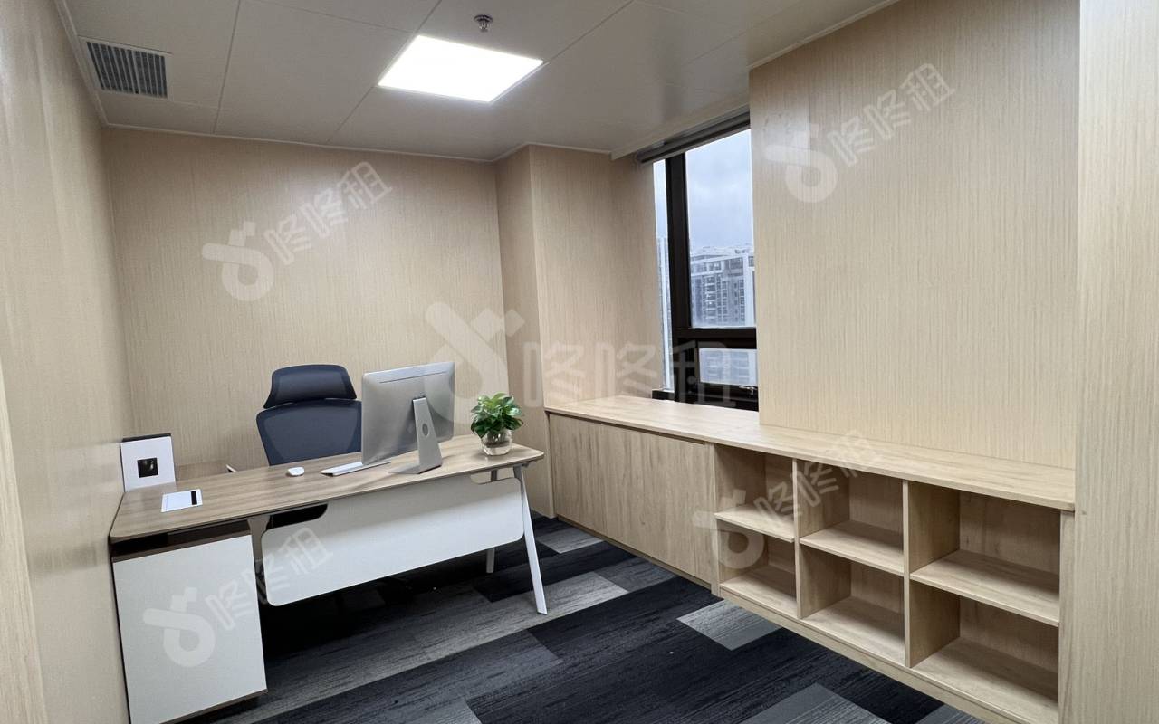 华联大厦_82平_精装_前台