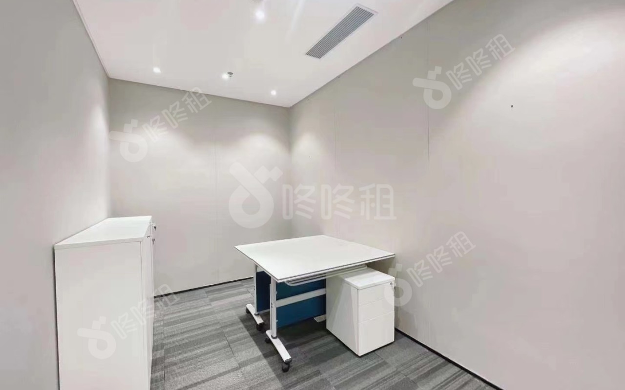 天珑移动大厦_298平_精装_办公室隔间