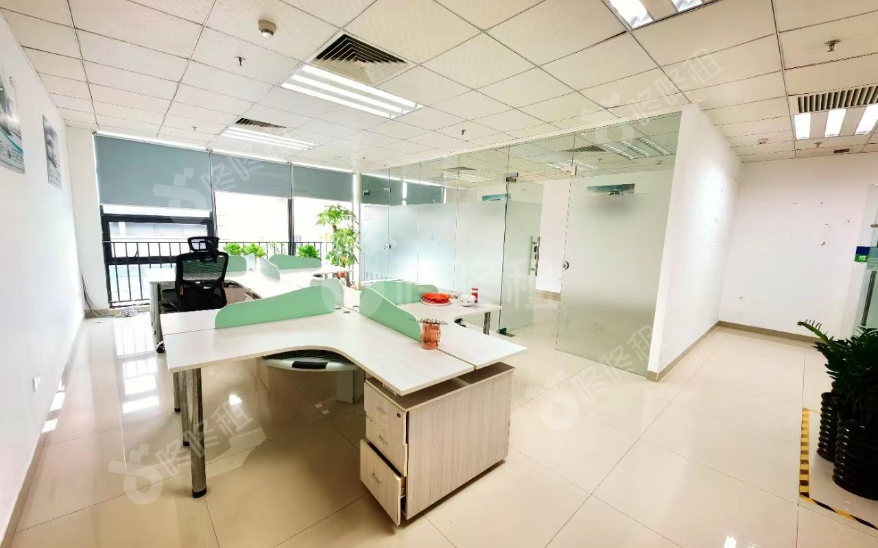 兰光科技大厦_267平_豪装_办公室开间