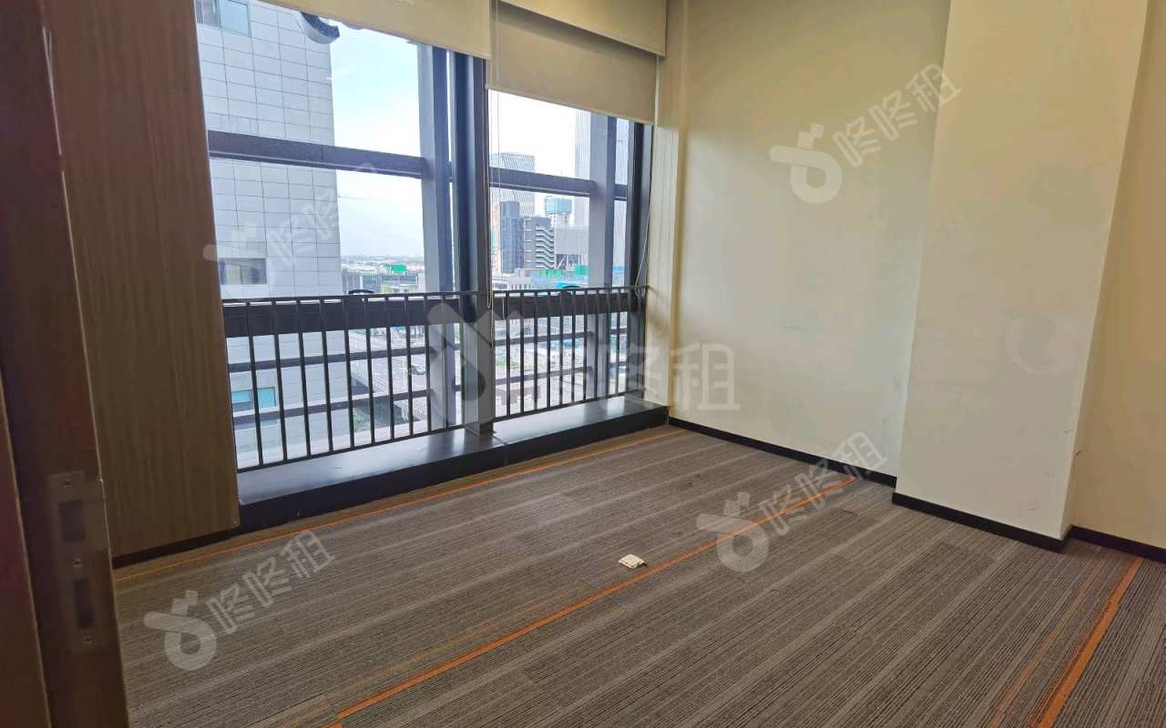 前海深港基金小镇_210平_豪装_办公室隔间