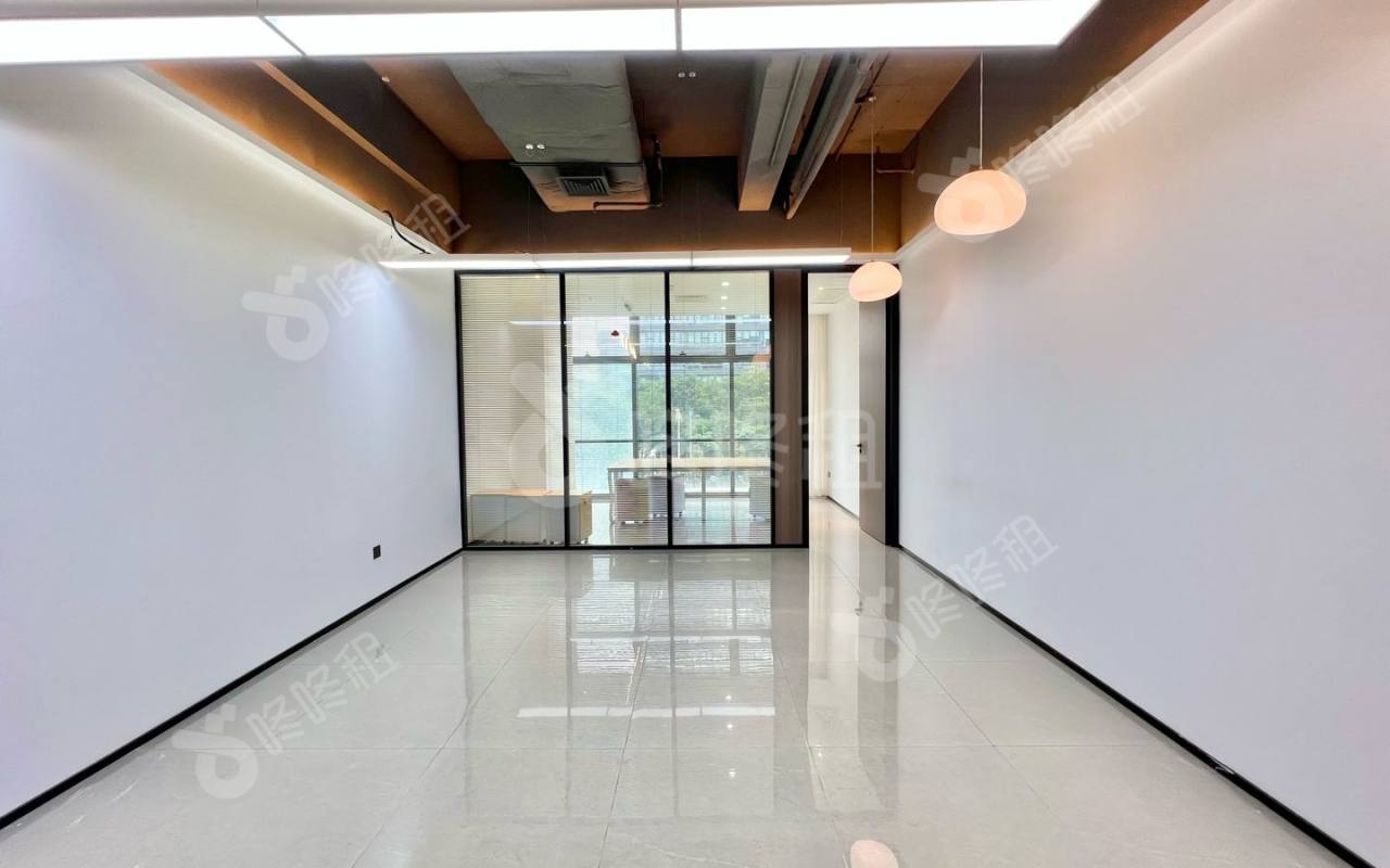 万庭大厦_116平_精装_办公室开间