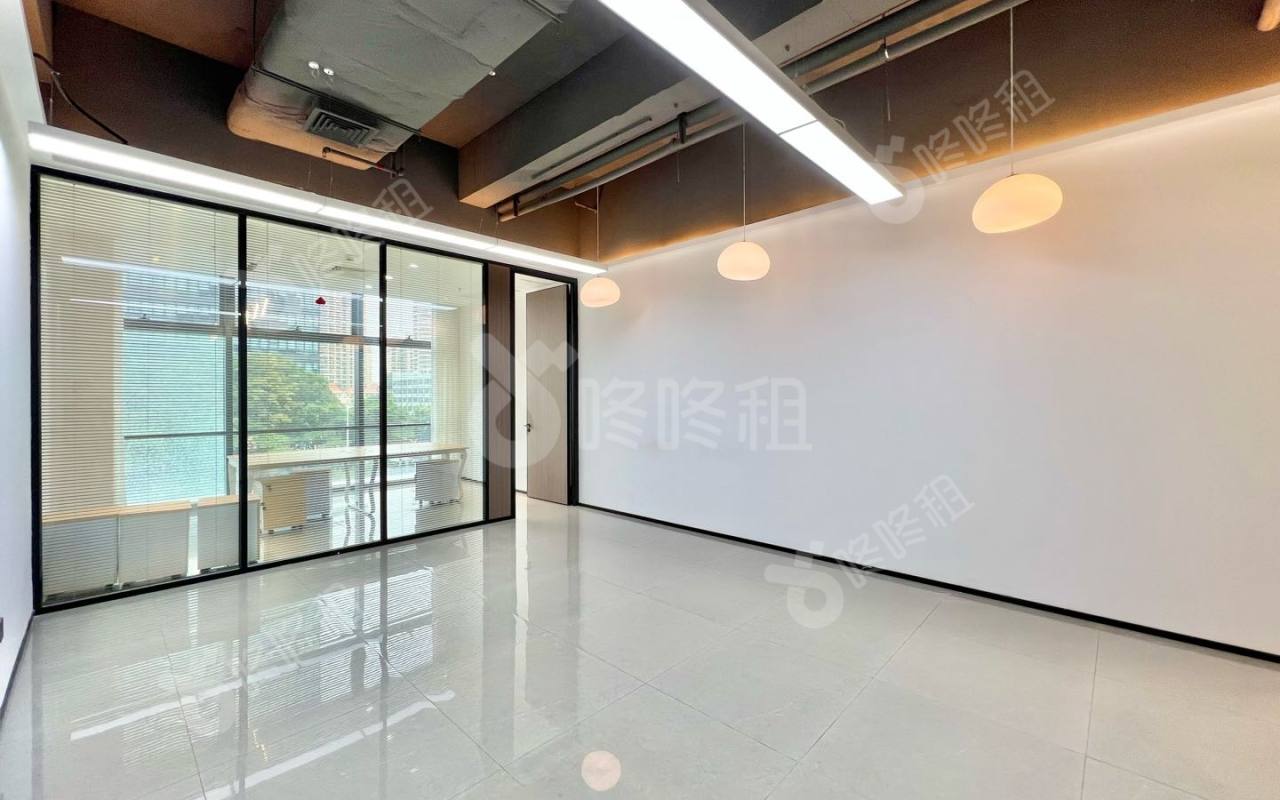 万庭大厦_116平_精装_办公室开间