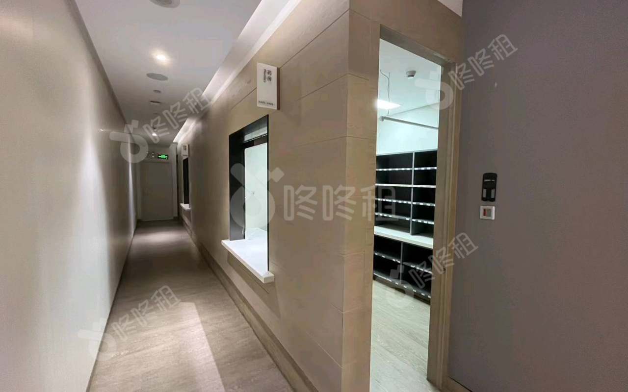 盈峰中心(易思博软件大厦)_745平_精装_前台