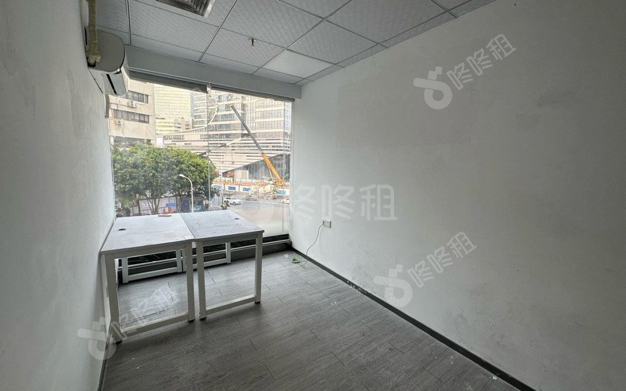 深南花园（裙楼）_30平_精装_办公室开间