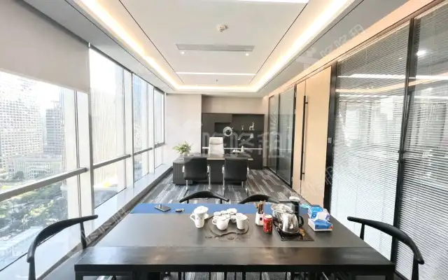荣超经贸中心_358平_豪装_办公室房源出租