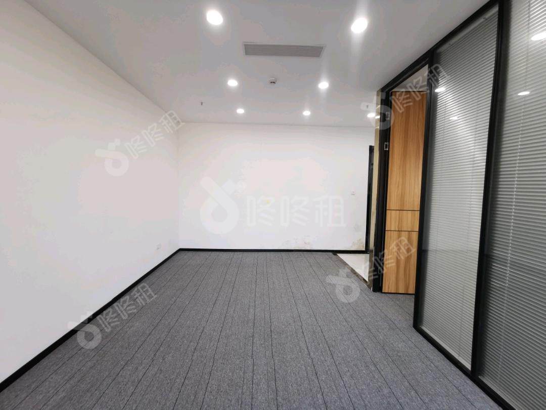 宝星智荟城_92平_豪装_前台