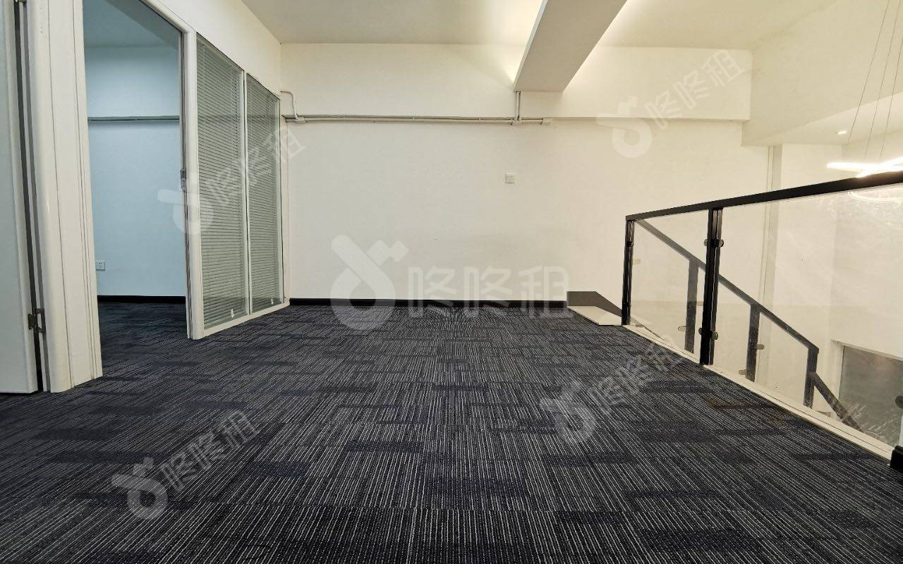 南山云谷二期_200平_精装_办公室开间