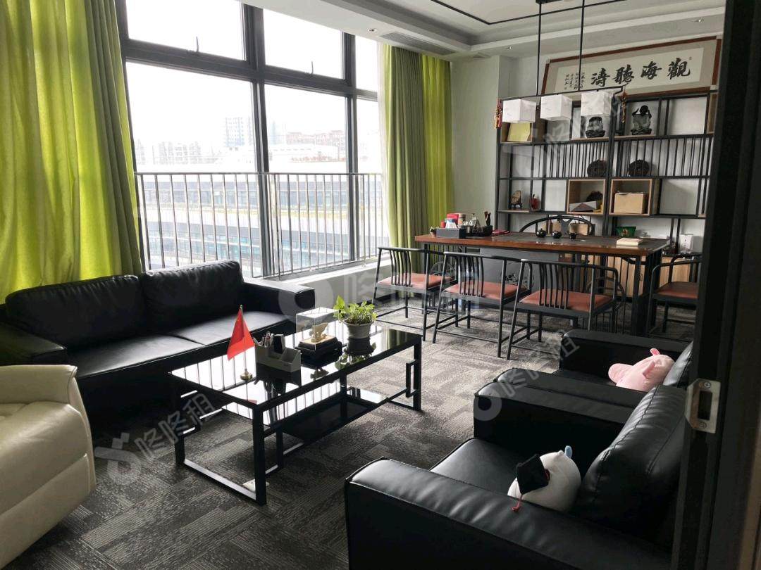 航城智谷(中城未来产业园)_2340平_豪装_前台