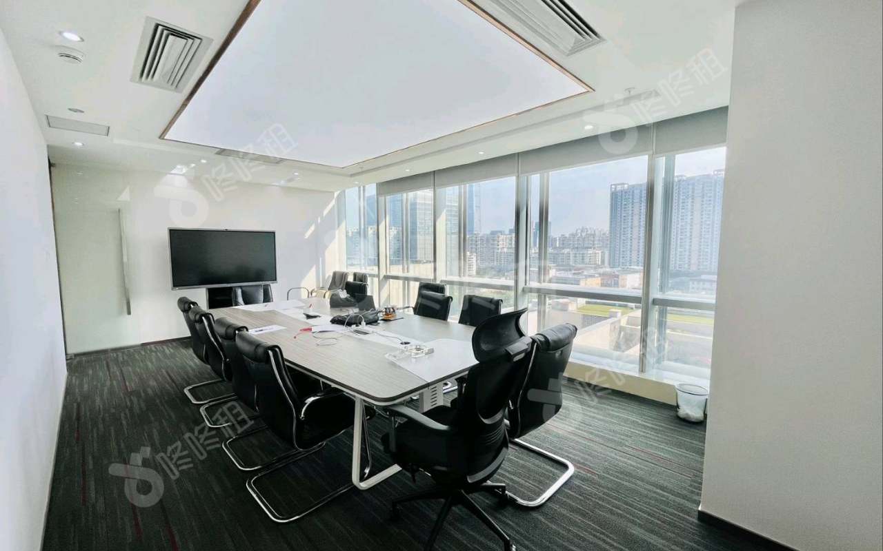 中洲控股中心_628平_精装_办公室隔间