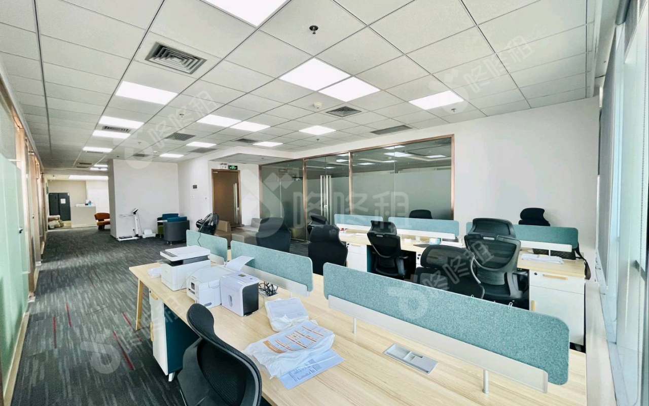 中洲控股中心_628平_精装_办公室开间