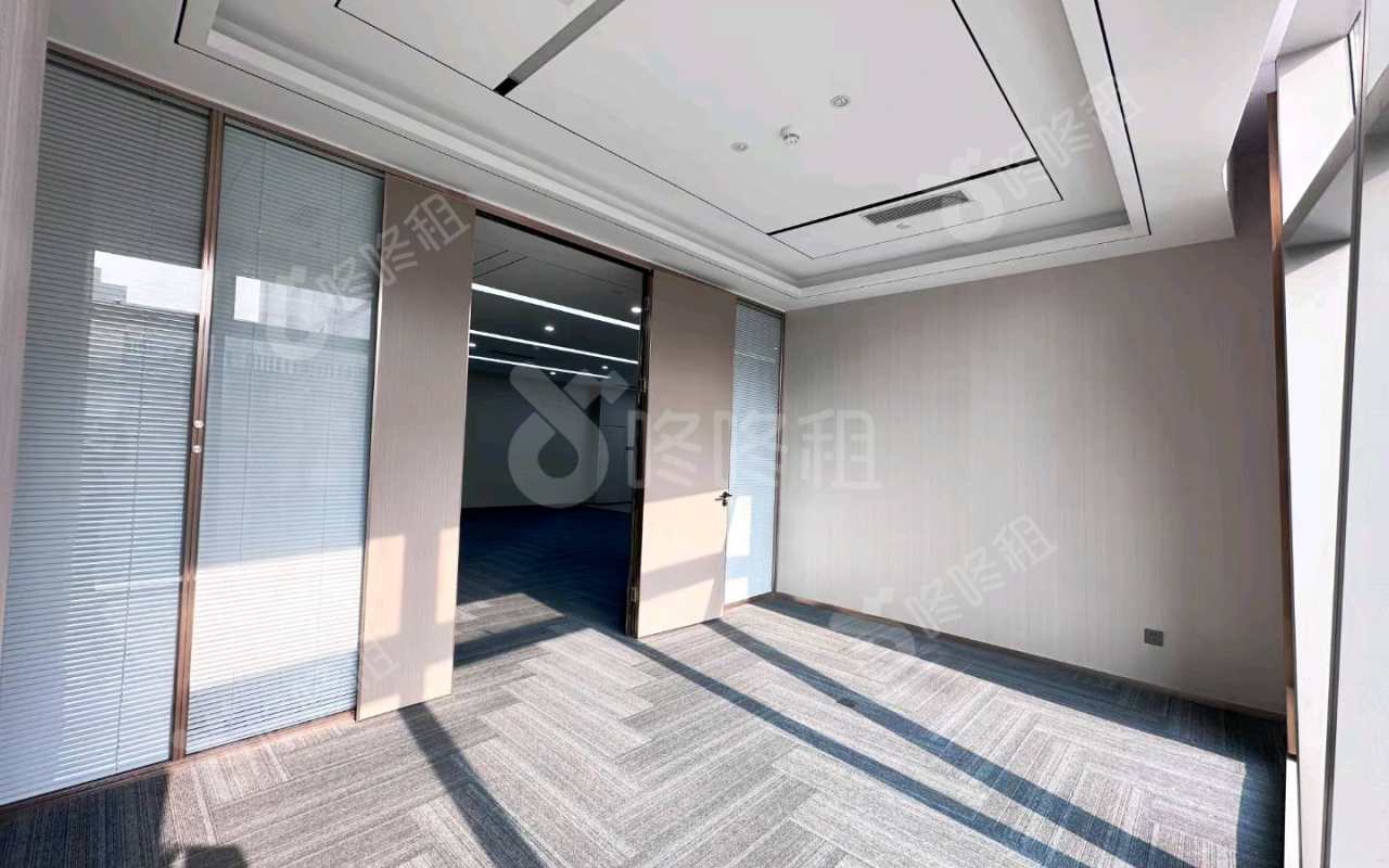 龙光玖钻_285平_豪装_办公室开间