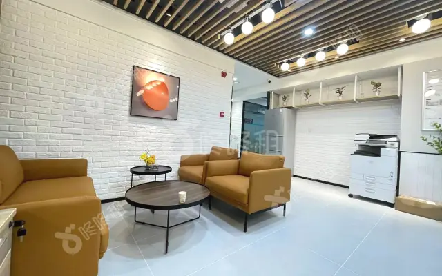 创富港(利金城购物广场)_联合办公室出租