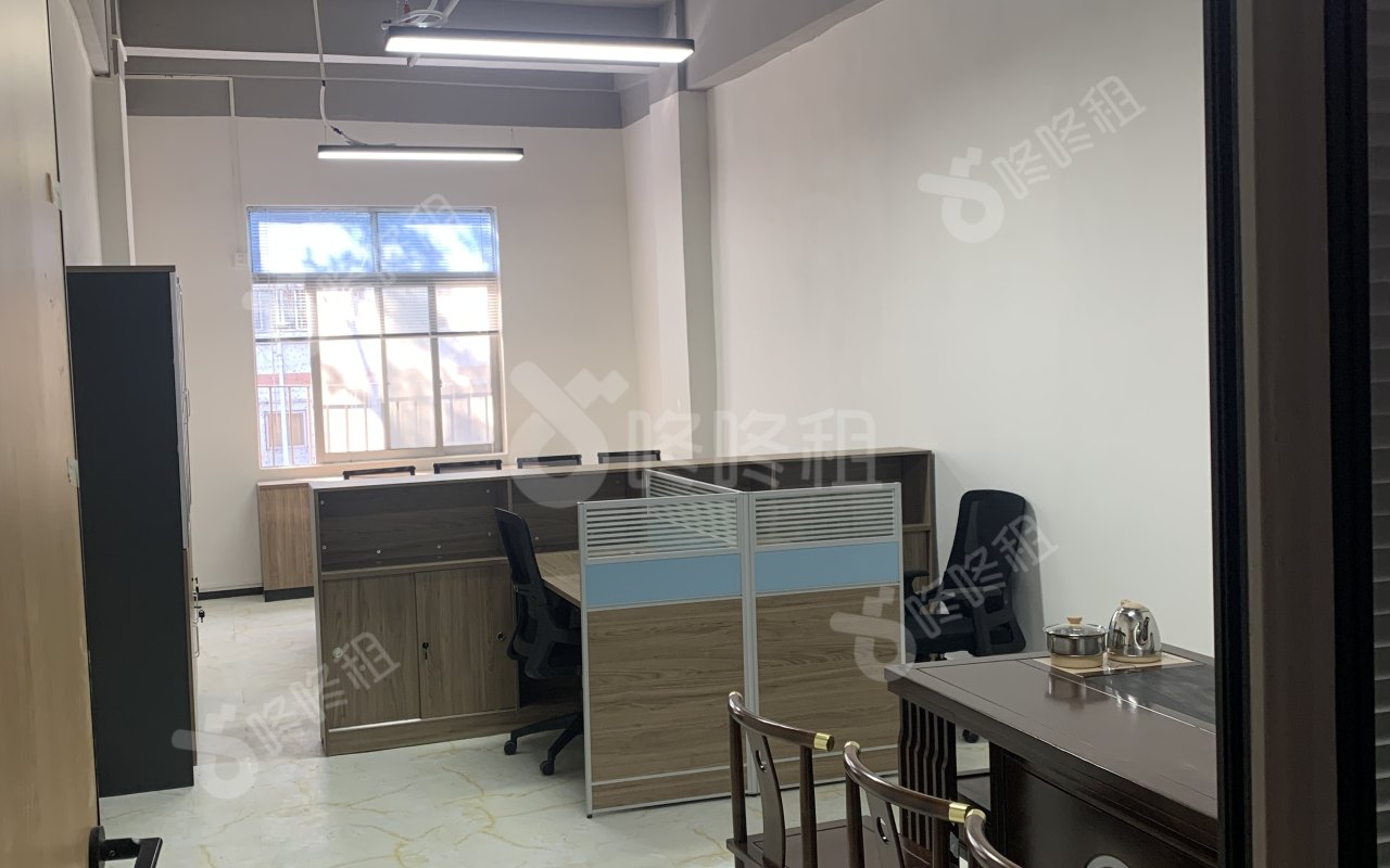 逸科国际创新产业园_236平_精装_办公室隔间