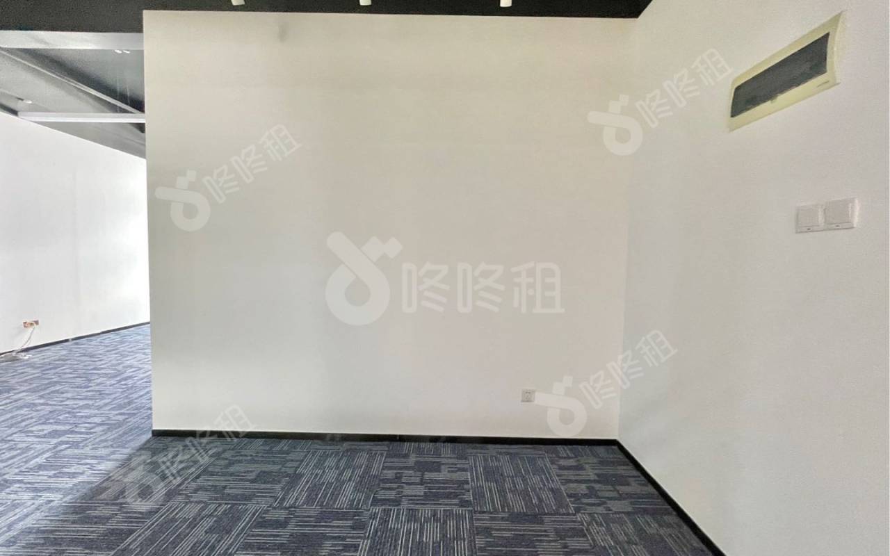 马家龙工业区_153平_精装_前台