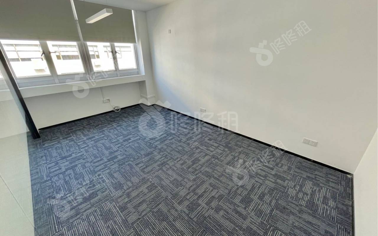 马家龙工业区_153平_精装_办公室隔间