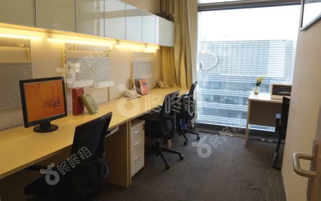 信盈商务中心(福田卓越时代广场)_联合办公室出租