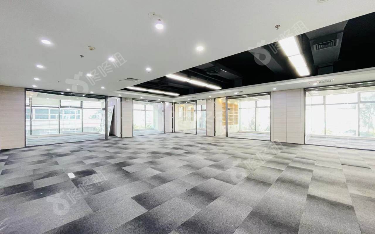 康佳研发大厦_596平_精装_办公室开间