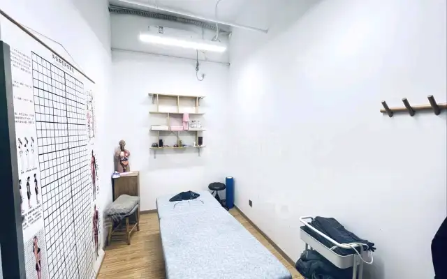 华侨城创意文化园_312平_豪装_办公室房源出租