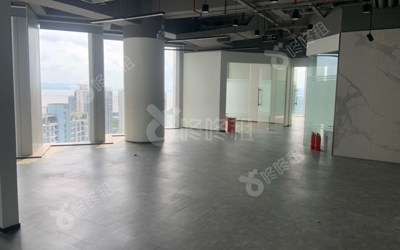 滨海云中心_235平_精装_办公室开间