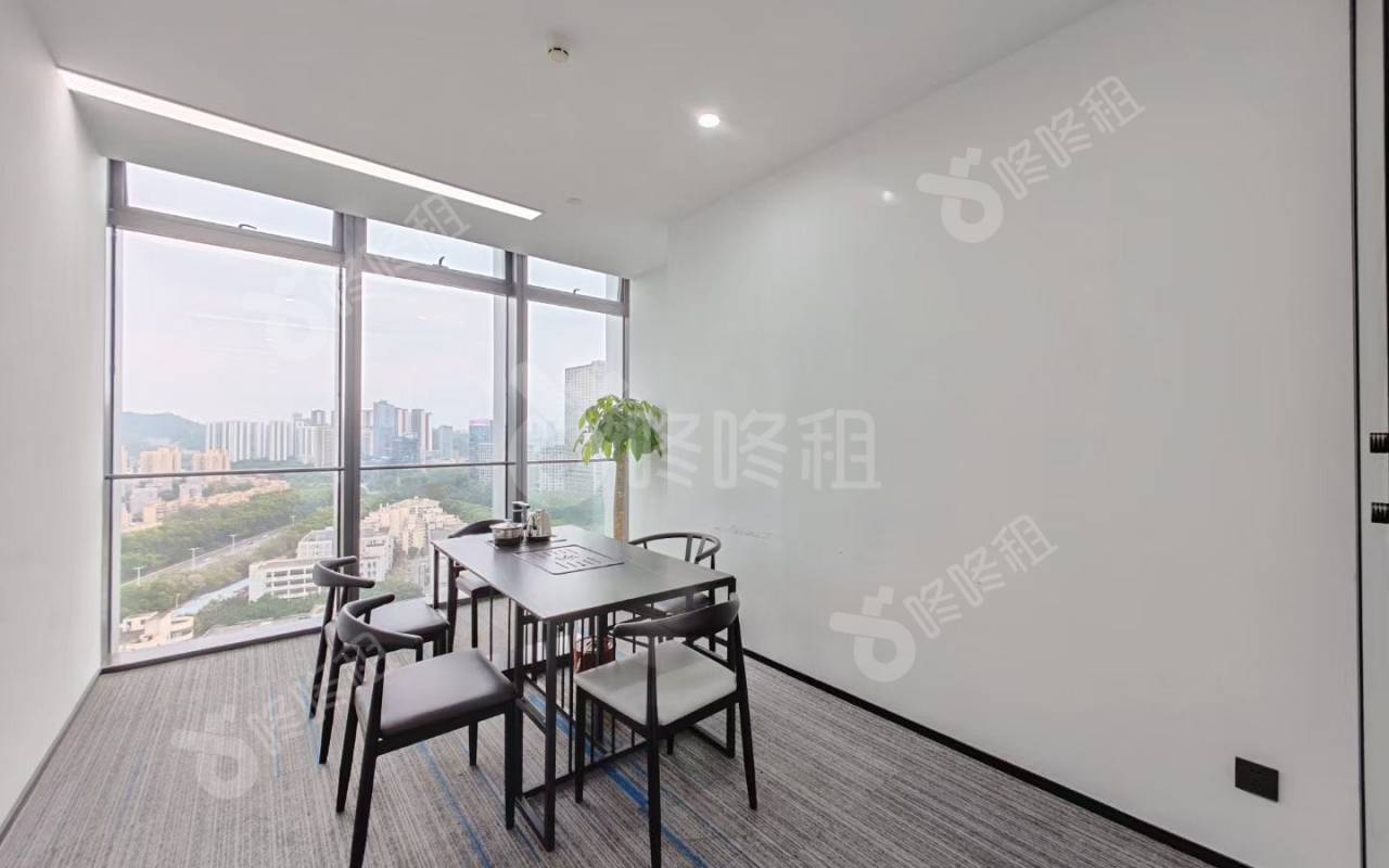 方大城_370平_精装_办公室隔间