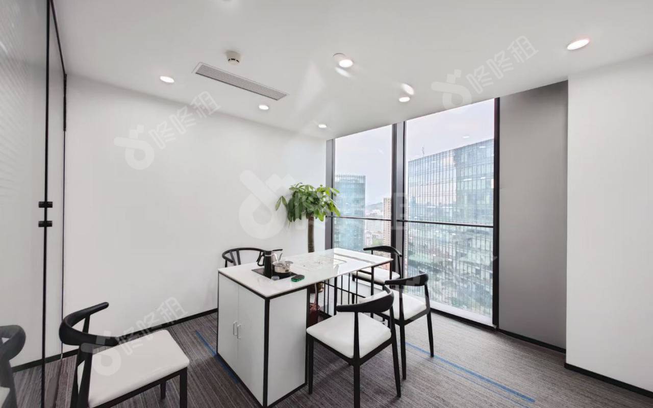 方大城_370平_精装_办公室隔间