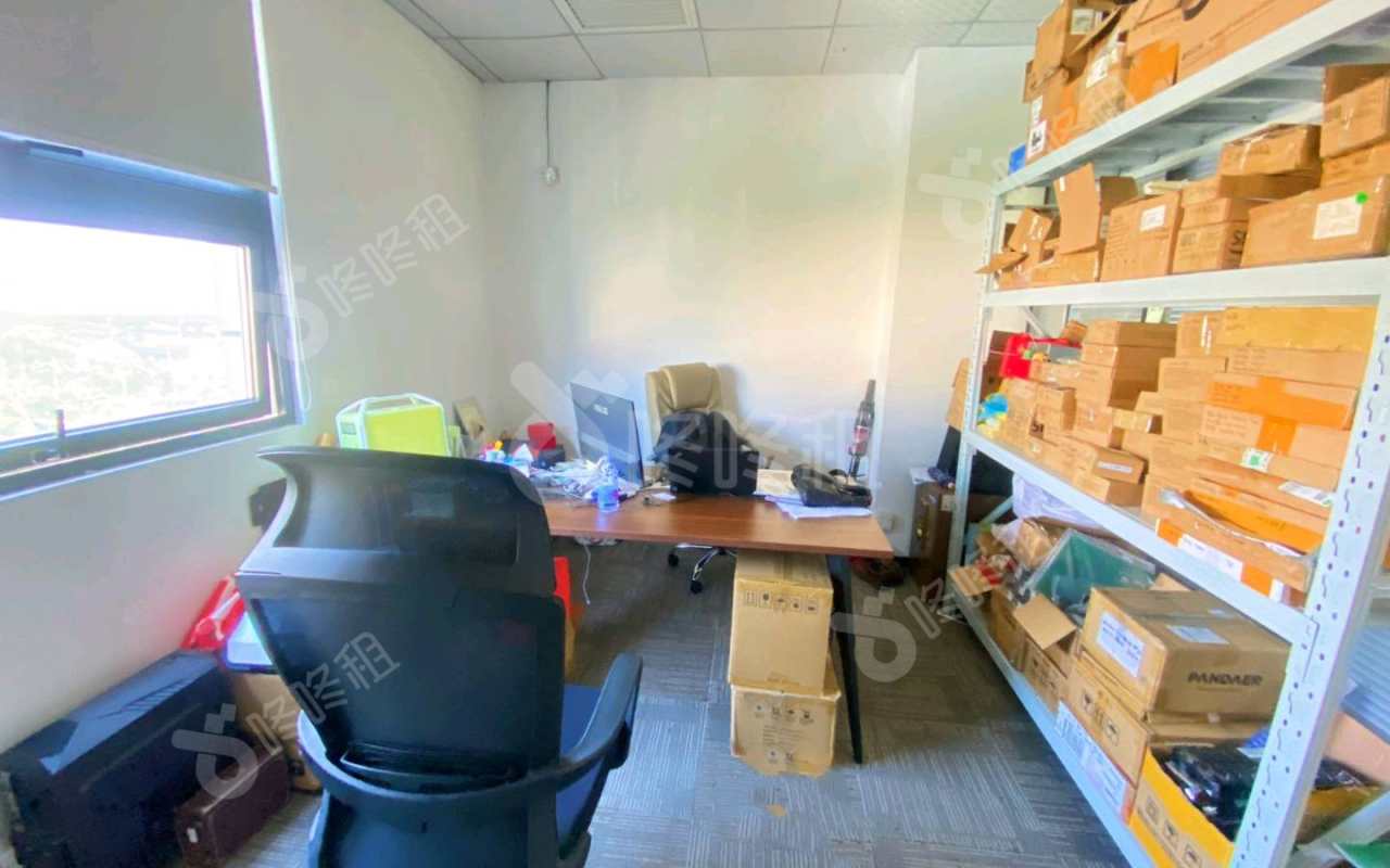 TCL国际E城_460平_精装_办公室隔间