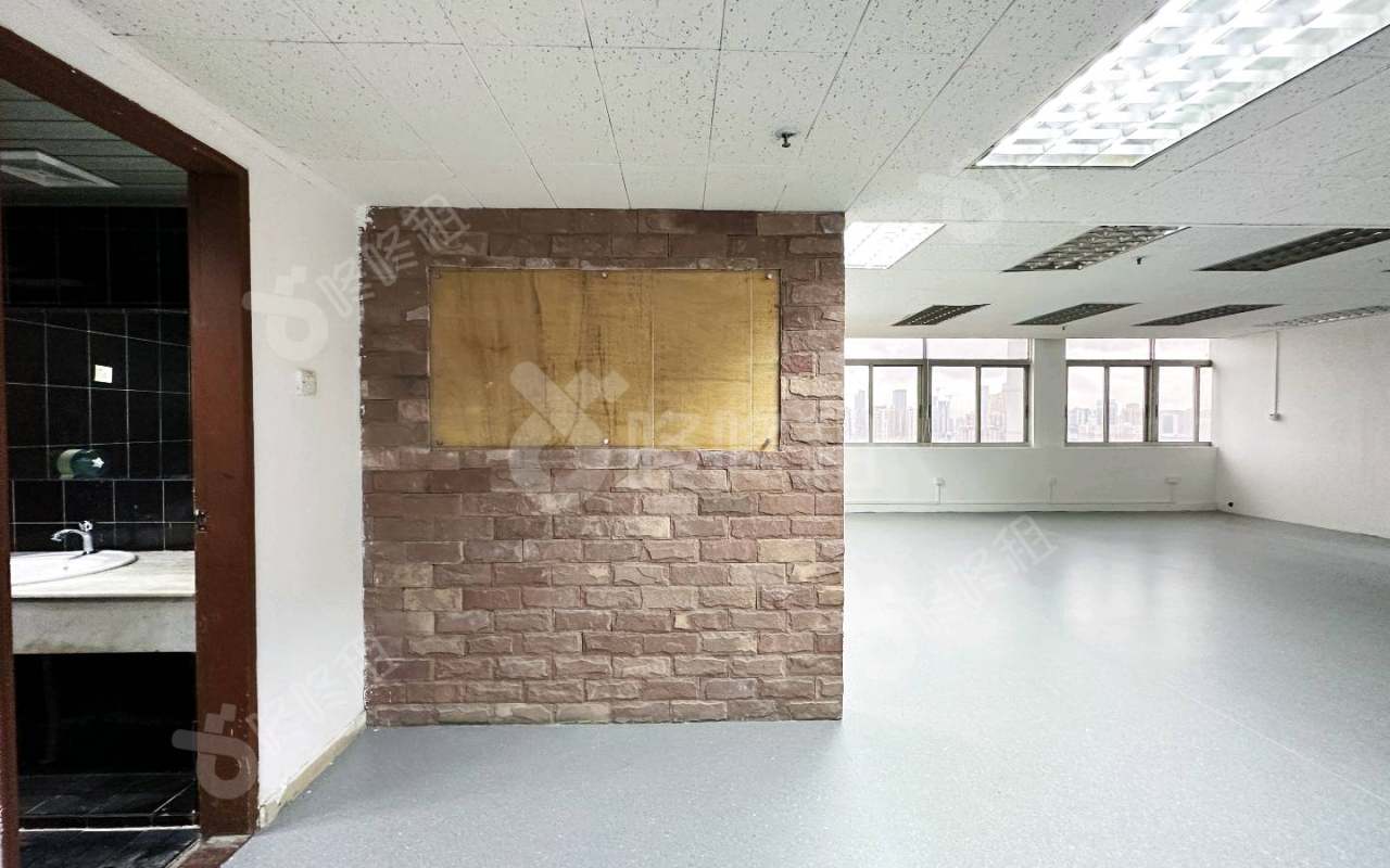 蔡屋围发展大厦_87平_精装_办公室开间