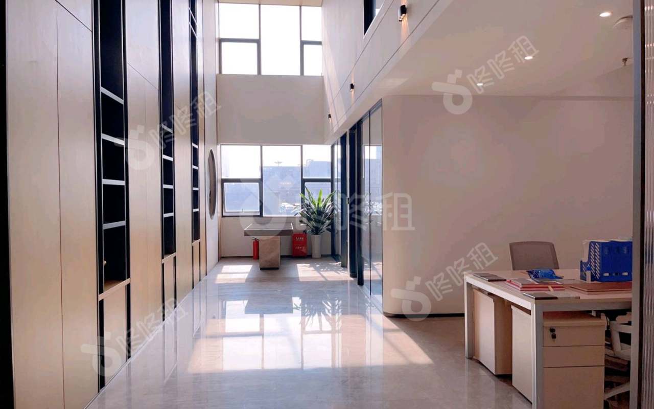 智恒产业园_579平_精装_办公室开间