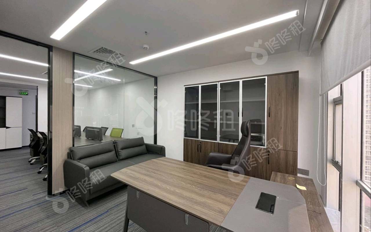 第一世界广场_95平_豪装_办公室开间