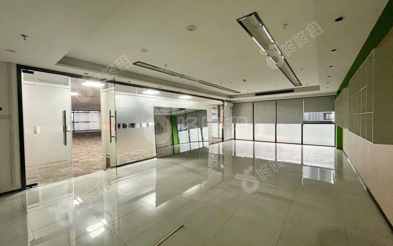 赋安科技大厦_939平_精装_办公室隔间