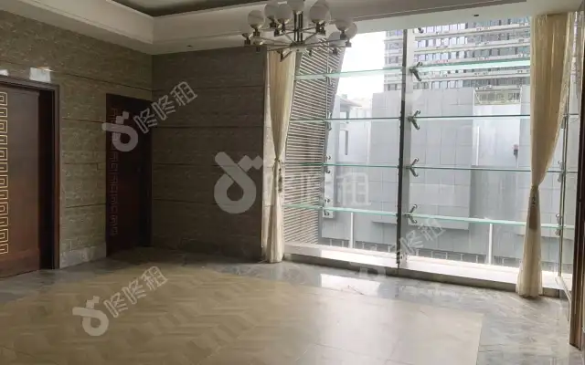 新世界中心_2439平_精装_办公室房源出租