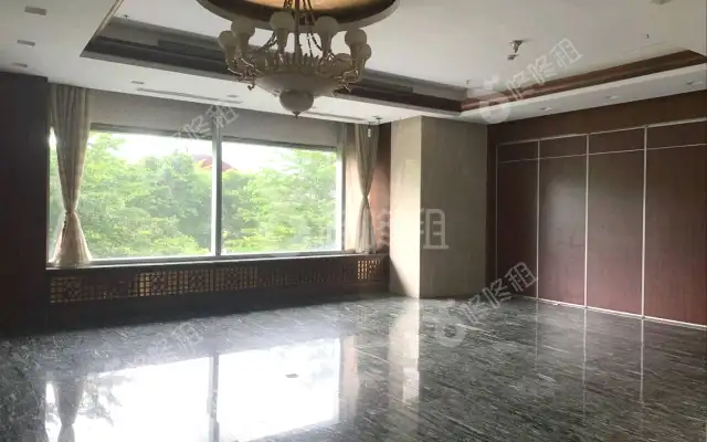 新世界中心_2439平_精装_办公室房源出租
