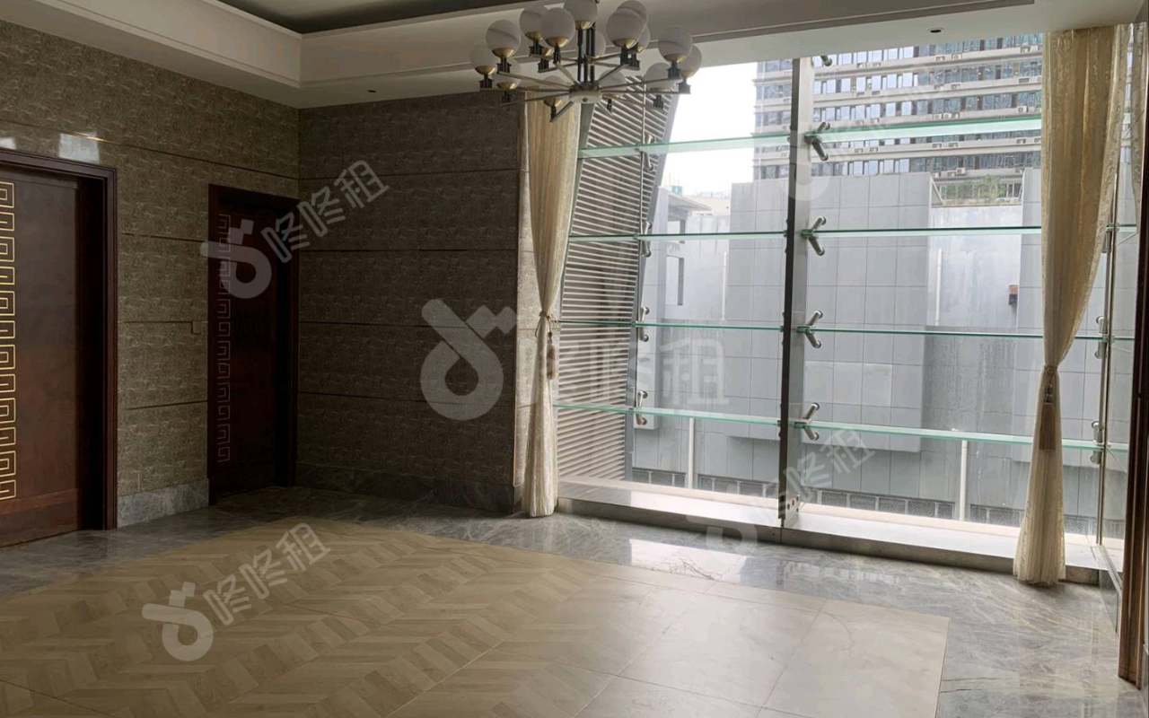 新世界中心_2439平_精装_办公室开间