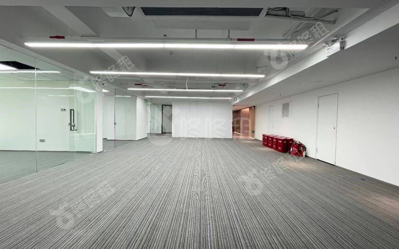 中民时代广场_440平_豪装_办公室开间